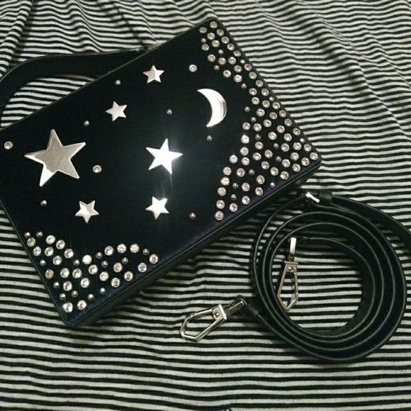 Nasty Gal Handbags - Nasty Gal girl boxx trunk purse